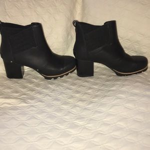 Black Addington Chelsea Boots